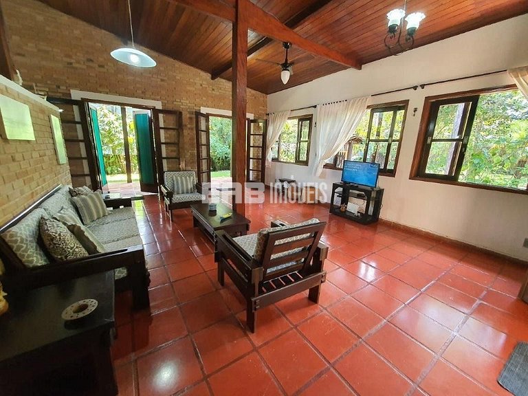 Casa a 80m da praia de Itamambuca