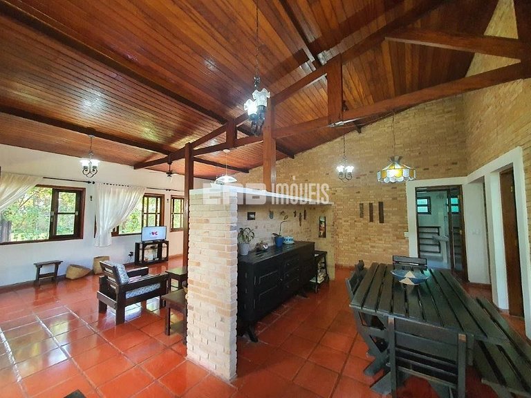 Casa a 80m da praia de Itamambuca