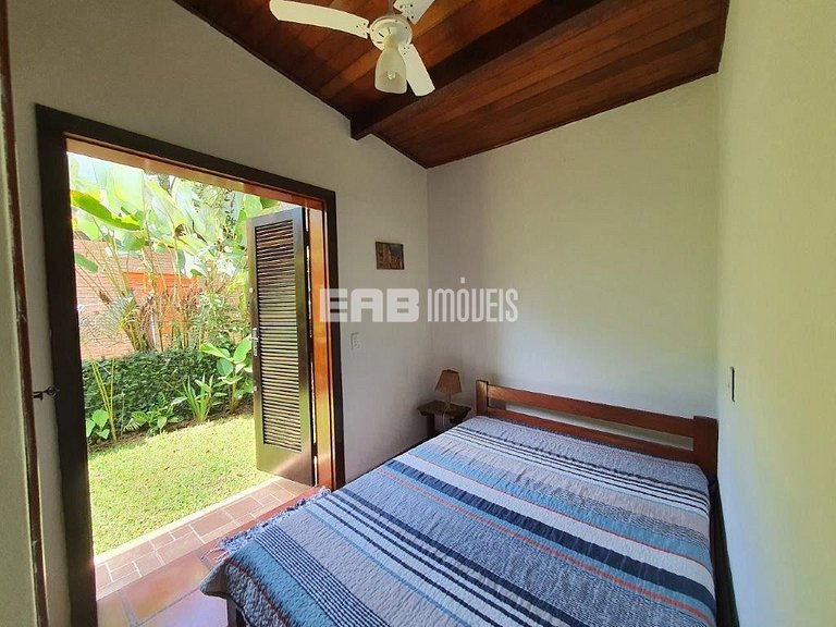 Casa a 80m da praia de Itamambuca