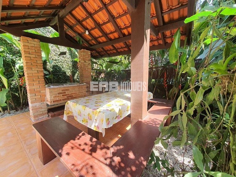 Casa a 80m da praia de Itamambuca