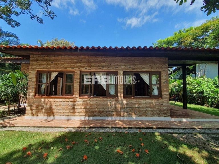 Casa a 80m da praia de Itamambuca