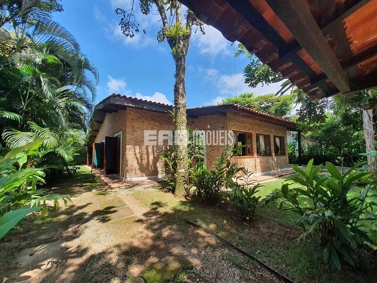 Casa a 80m da praia de Itamambuca