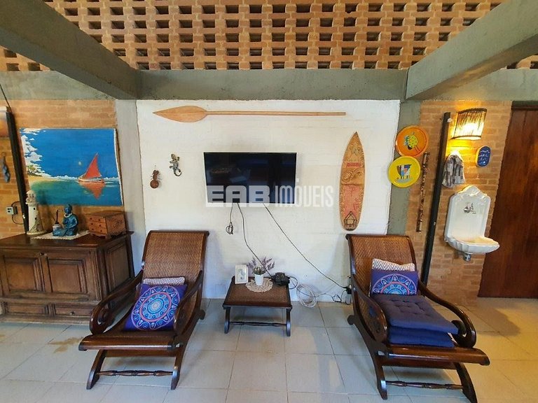 Casa com piscina, churrasqueira e ar em Itamambuca