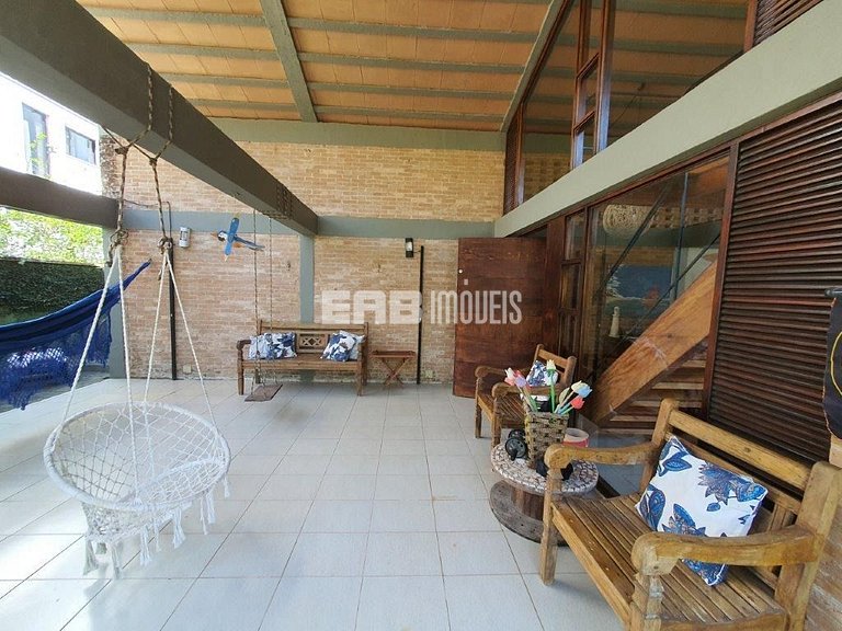 Casa com piscina, churrasqueira e ar em Itamambuca