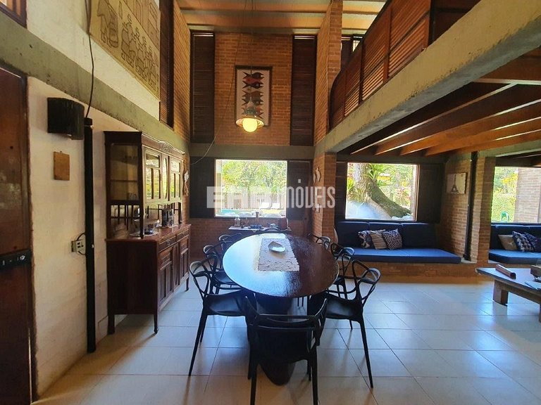 Casa com piscina, churrasqueira e ar em Itamambuca