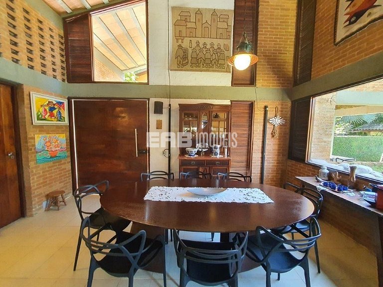 Casa com piscina, churrasqueira e ar em Itamambuca