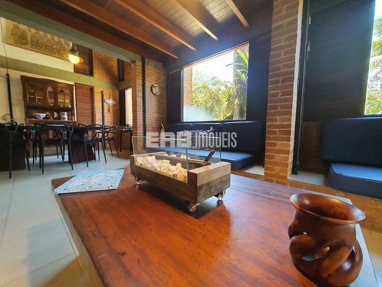 Casa com piscina, churrasqueira e ar em Itamambuca