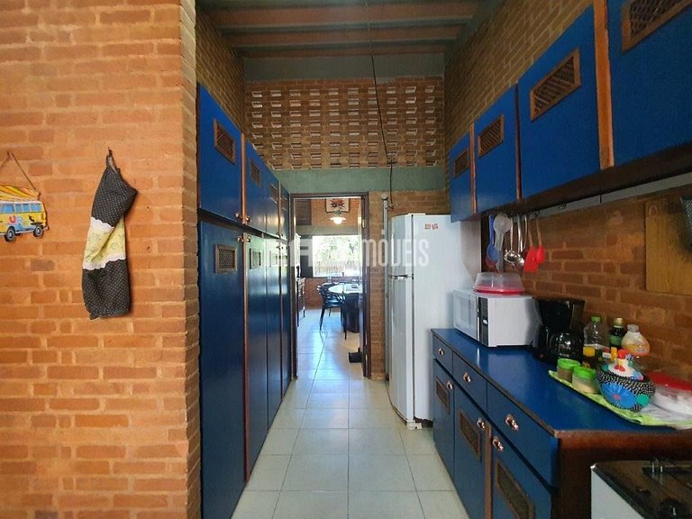 Casa com piscina, churrasqueira e ar em Itamambuca