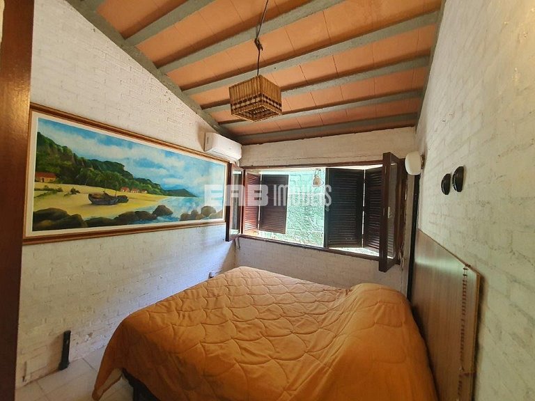 Casa com piscina, churrasqueira e ar em Itamambuca