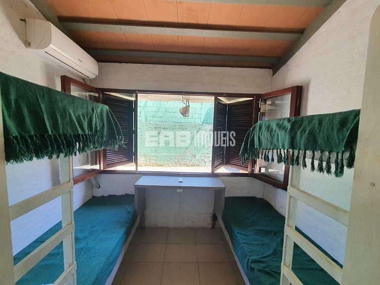 Casa com piscina, churrasqueira e ar em Itamambuca