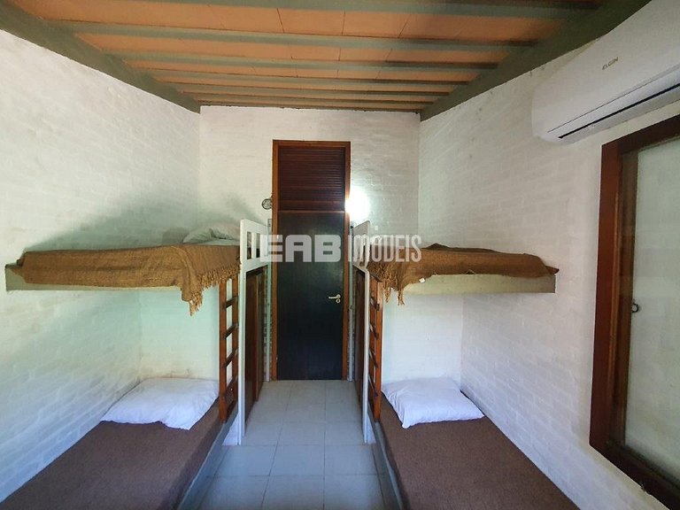 Casa com piscina, churrasqueira e ar em Itamambuca