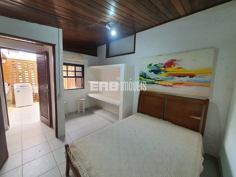 Casa com piscina, churrasqueira e ar em Itamambuca