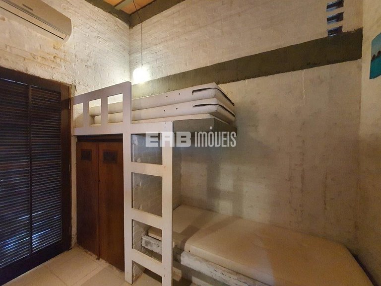 Casa com piscina, churrasqueira e ar em Itamambuca