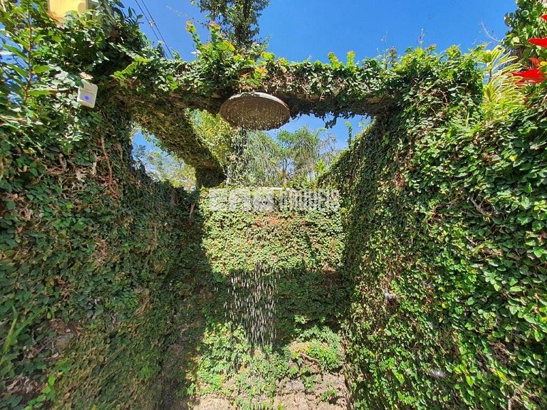 Casa com piscina, churrasqueira e ar em Itamambuca