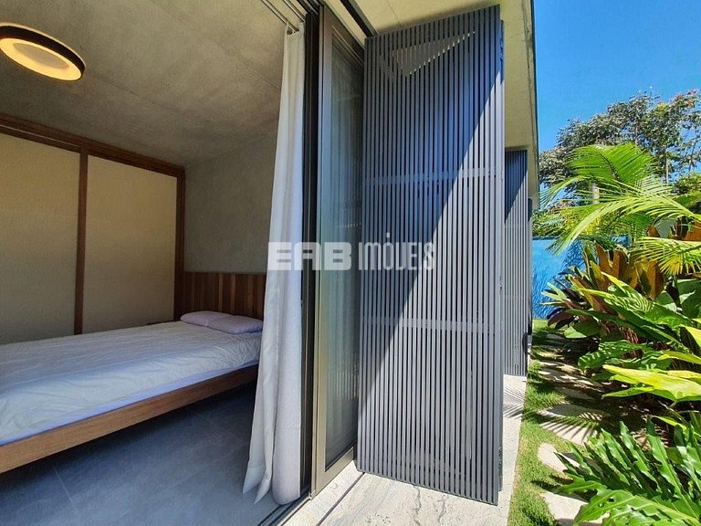 Casa de alto padrão com 6 suítes a 30m da praia