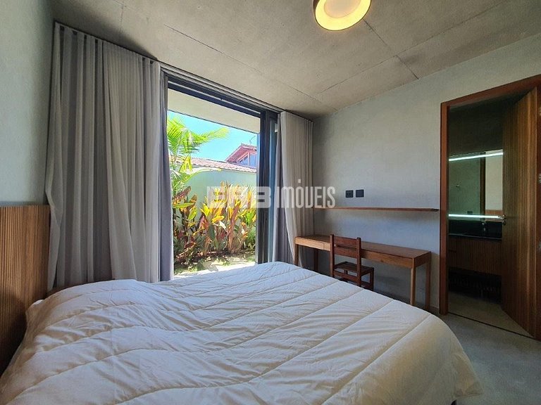 Casa de alto padrão com 6 suítes a 30m da praia