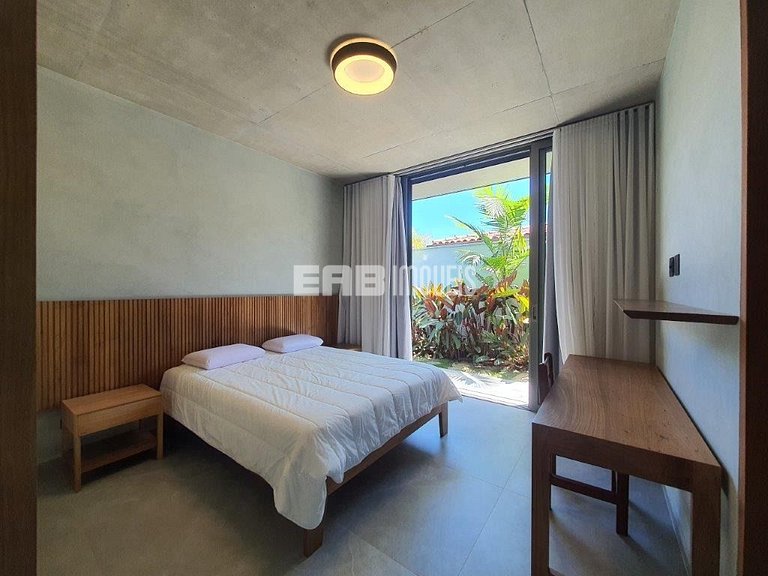 Casa de alto padrão com 6 suítes a 30m da praia