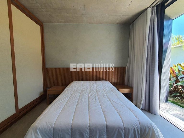 Casa de alto padrão com 6 suítes a 30m da praia