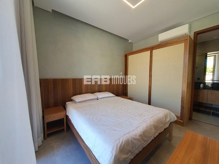 Casa de alto padrão com 6 suítes a 30m da praia