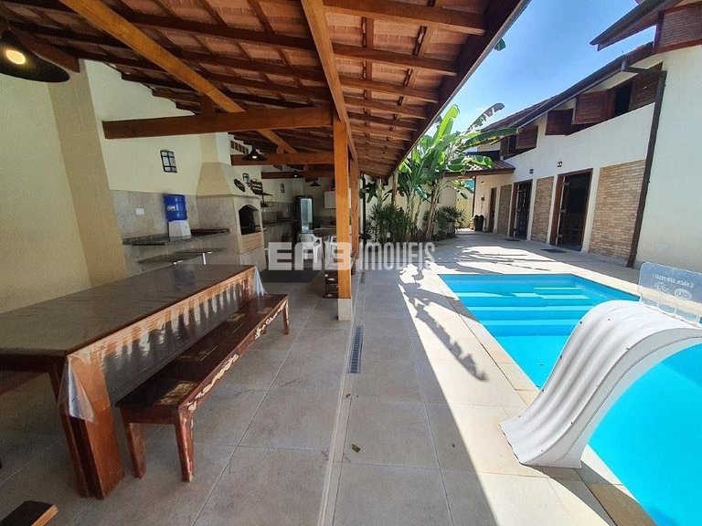 Casa a alguns passos da Praia de Itamambuca