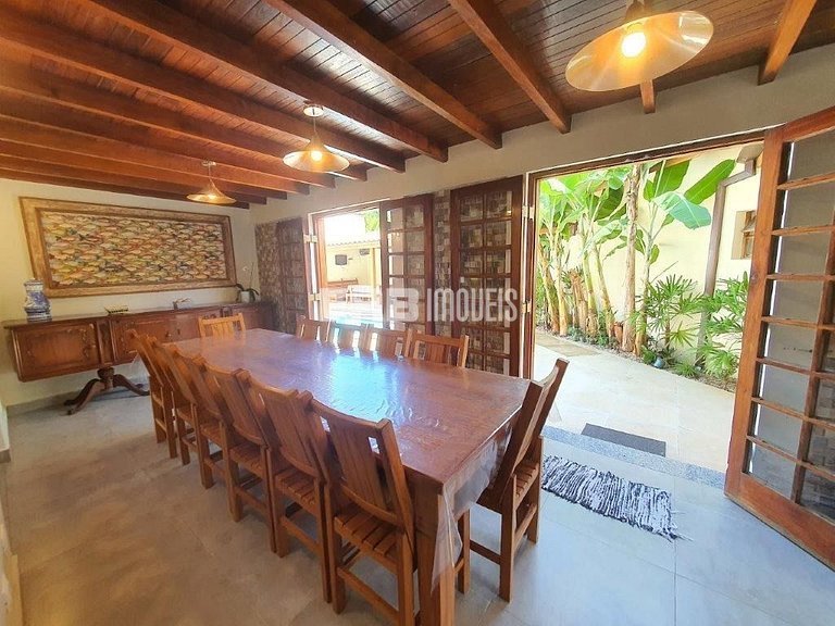 Casa a alguns passos da Praia de Itamambuca