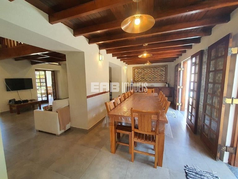 Casa a alguns passos da Praia de Itamambuca