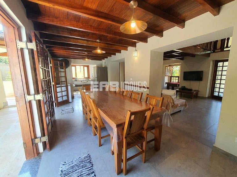 Casa a alguns passos da Praia de Itamambuca