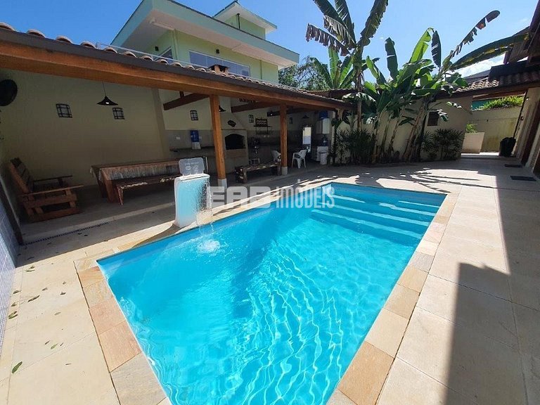 Casa a alguns passos da Praia de Itamambuca