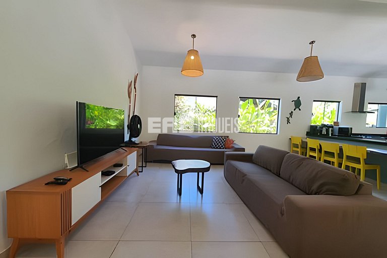 Com ar e piscina, a 120m da praia de Itamambuca