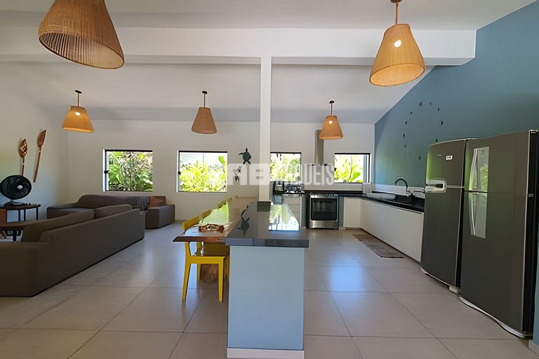 Com ar e piscina, a 120m da praia de Itamambuca