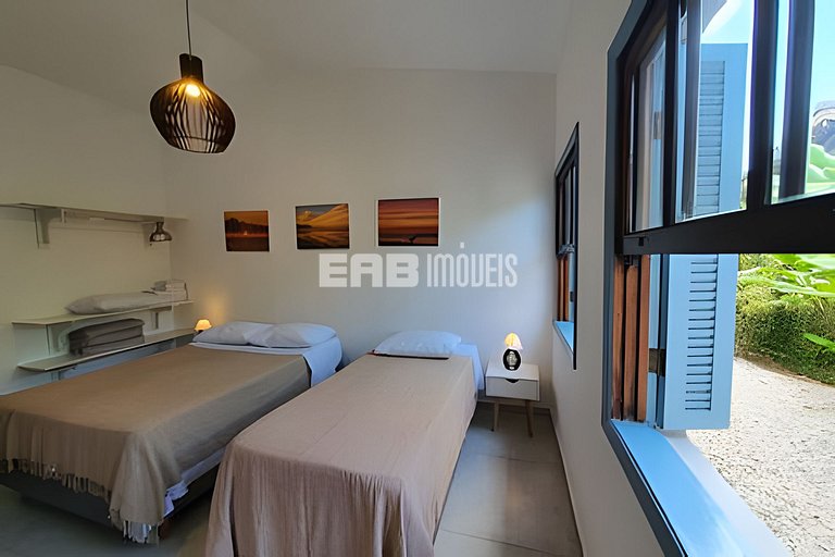 Com ar e piscina, a 120m da praia de Itamambuca