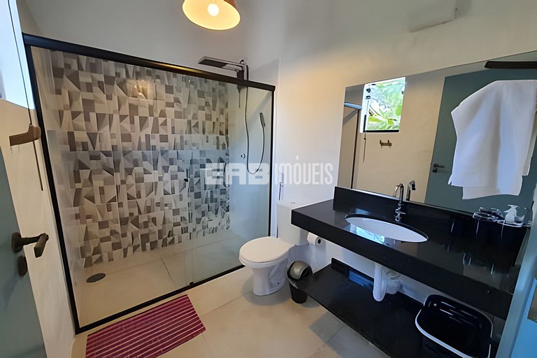 Com ar e piscina, a 120m da praia de Itamambuca