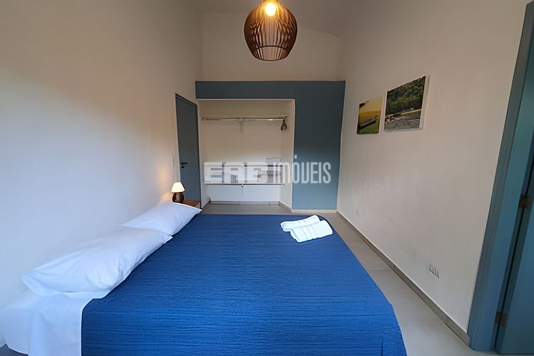 Com ar e piscina, a 120m da praia de Itamambuca