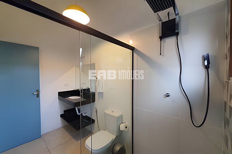 Com ar e piscina, a 120m da praia de Itamambuca