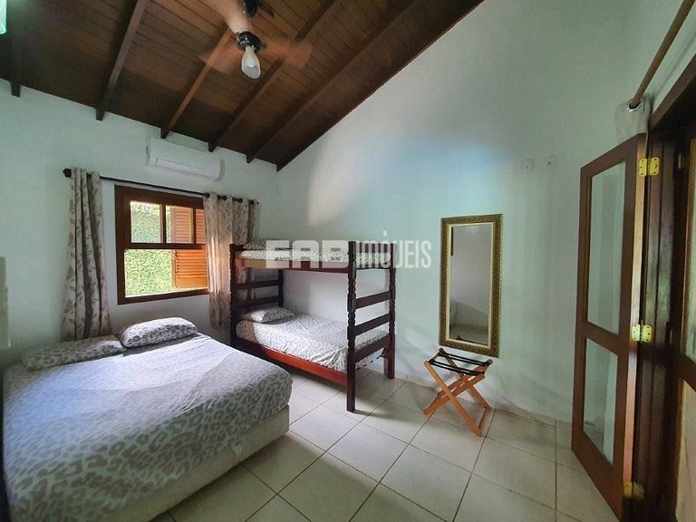 Casa a 40m do mar para temporada em Itamambuca