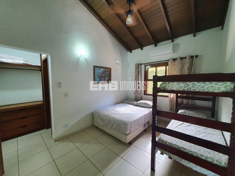 Casa a 40m do mar para temporada em Itamambuca