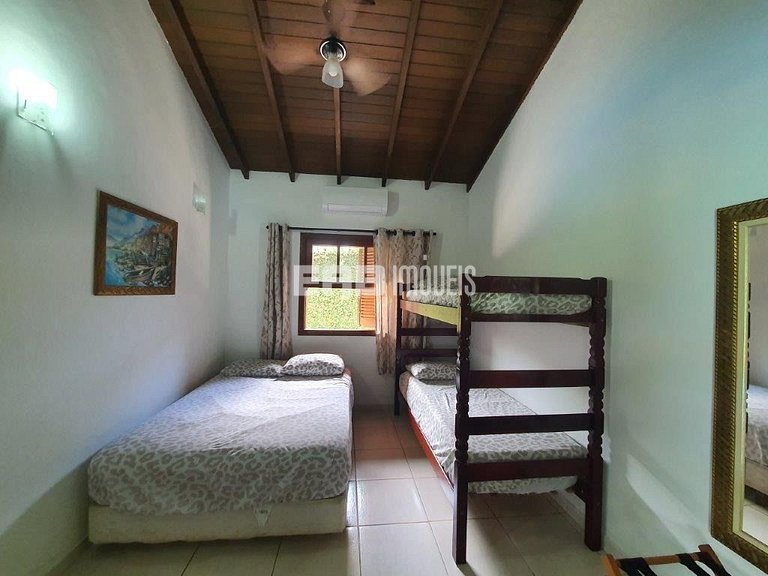 Casa a 40m do mar para temporada em Itamambuca