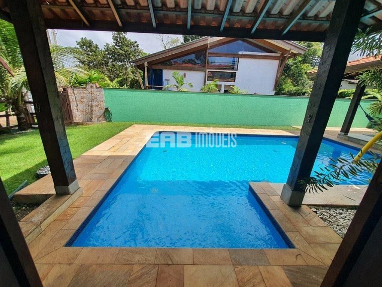 Casa a 40m do mar para temporada em Itamambuca