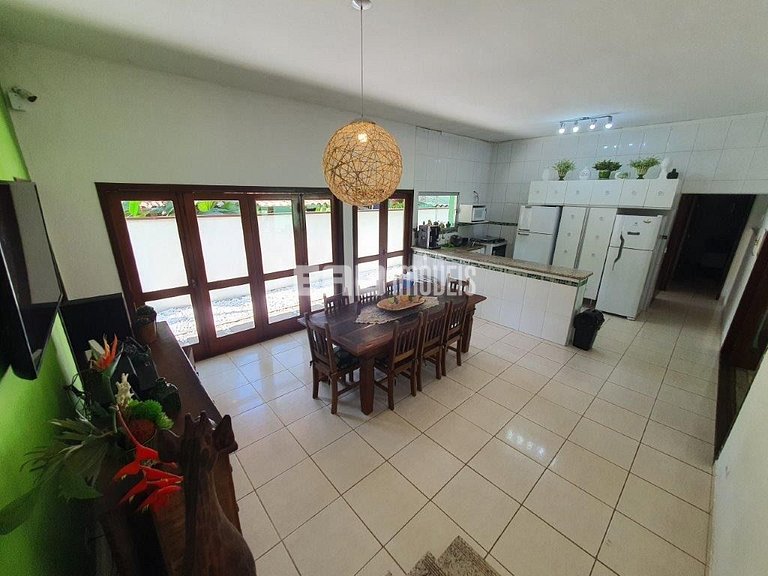 Casa a 40m do mar para temporada em Itamambuca