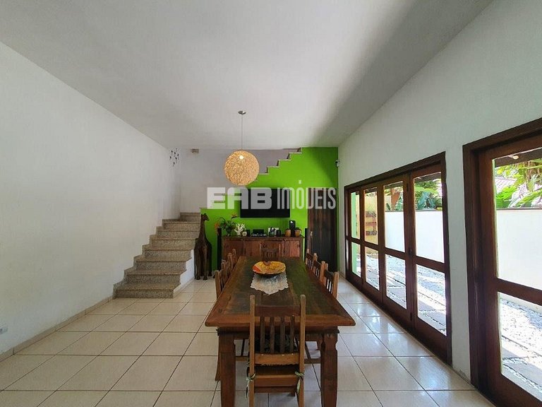 Casa a 40m do mar para temporada em Itamambuca