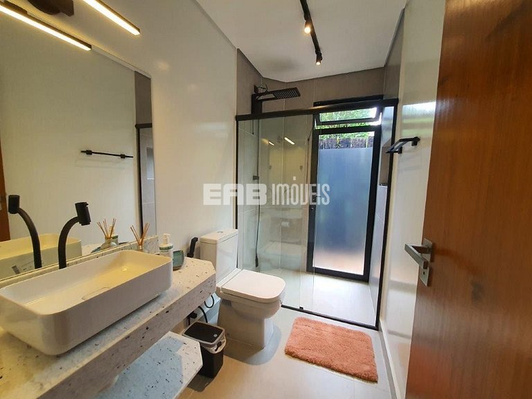 Casa de praia moderna para temporada em Itamambuca