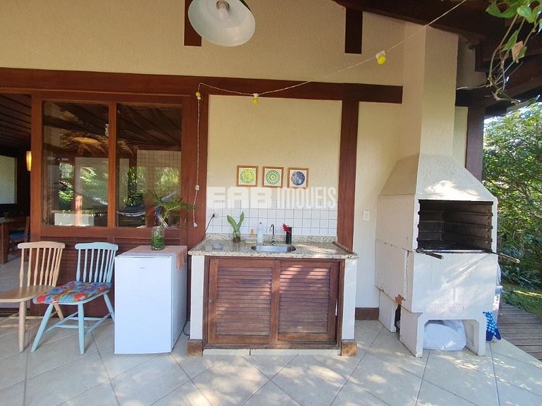 Casa bem equipada para temporada em Itamambuca