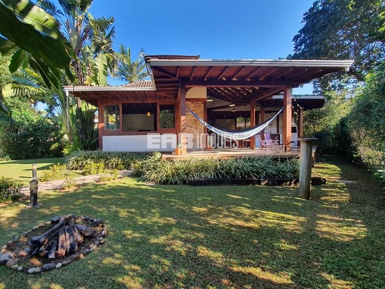 Casa bem equipada para temporada em Itamambuca