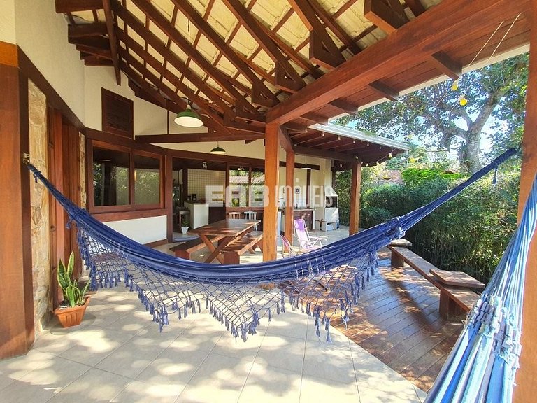 Casa bem equipada para temporada em Itamambuca