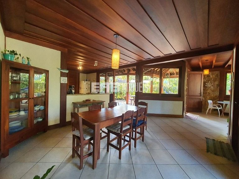 Casa bem equipada para temporada em Itamambuca