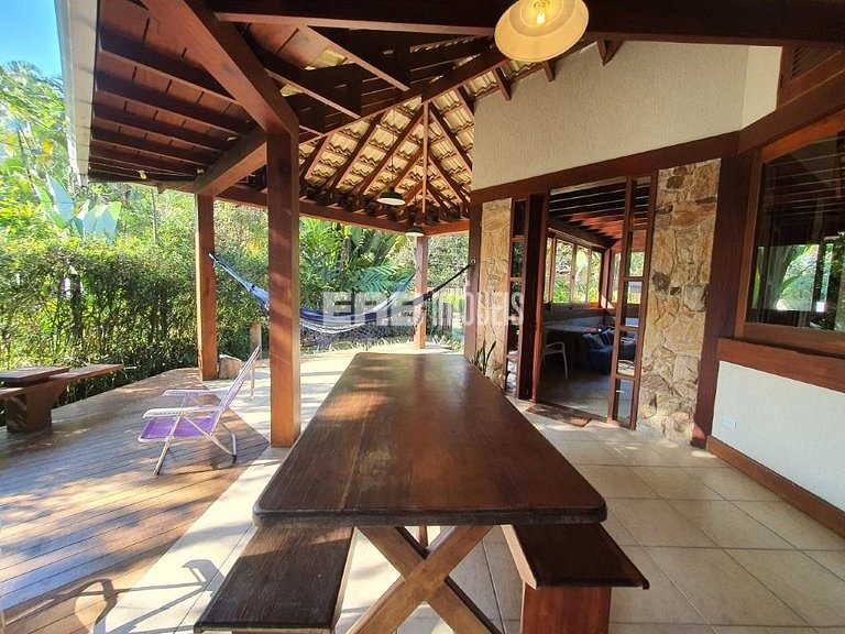 Casa bem equipada para temporada em Itamambuca