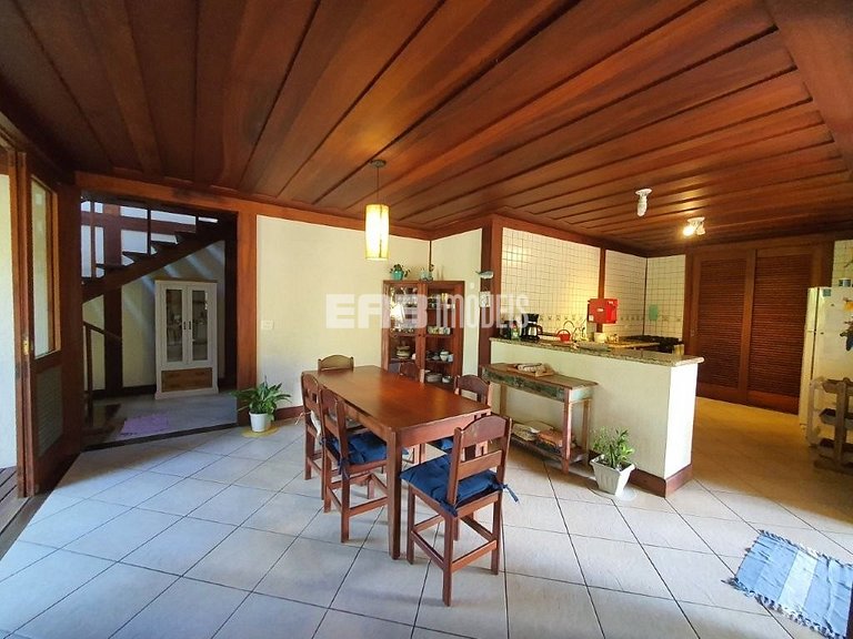 Casa bem equipada para temporada em Itamambuca