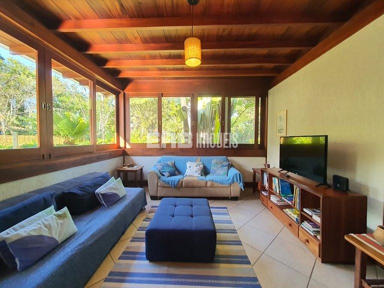 Casa bem equipada para temporada em Itamambuca