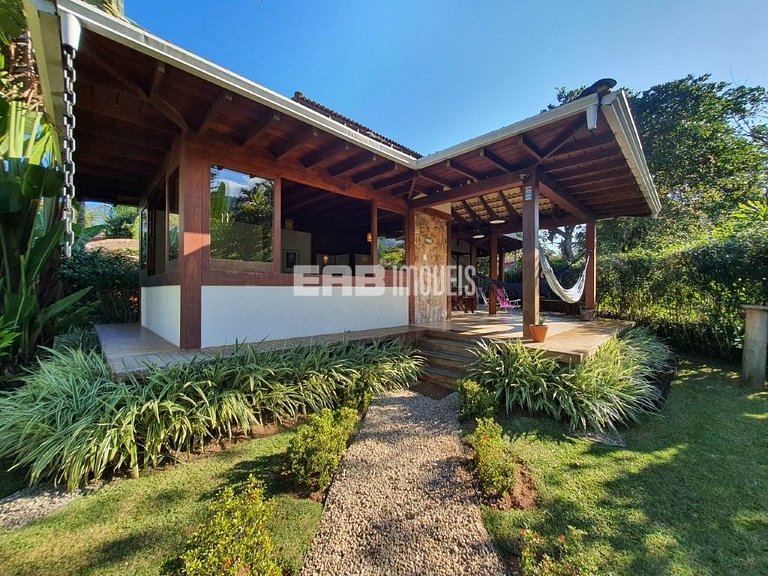 Casa bem equipada para temporada em Itamambuca