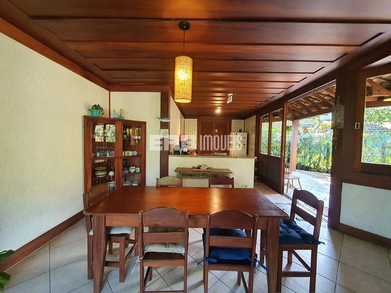 Casa bem equipada para temporada em Itamambuca